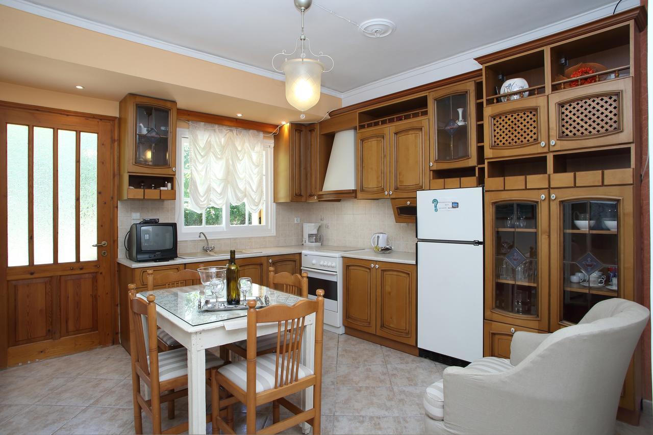 Villa Karidia Asprogerakata Exterior foto